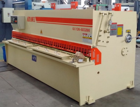 New Guillotines, New Shears, hydraulic Guillotines, New Sheet Metal Machinery, New Fabrication Machinery, New Spare Parts