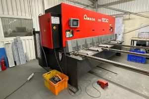 used 12mm guillotines, used amada 6mm shears, used amada 3 metre guillotines, used cnc guillotines, used 3 metre x 12mm shears, new guillotine blades, new shear blades, used metalworking machines, industrial guillotines, new guillotines, used fabrication machines