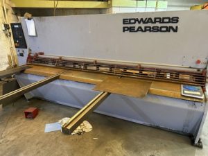 used edwards pearson guillotines, used edwards pearson shears, used edwards pearson hydraulic cnc shear, used edwards pearson vr shear, used guillotines, used sheet metal shears, used industrial machinery, used sheet metal guillotines, used bystronic guillotines, used 3 metre shears, used 3 metre 6mm guillotine shears