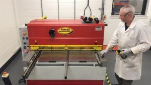 guillotine and pressbrake service engineers, pressbrake breakdowns, guillotine blade turns, new guillotine shear blades, industrial engineers for repairs and breakdowns